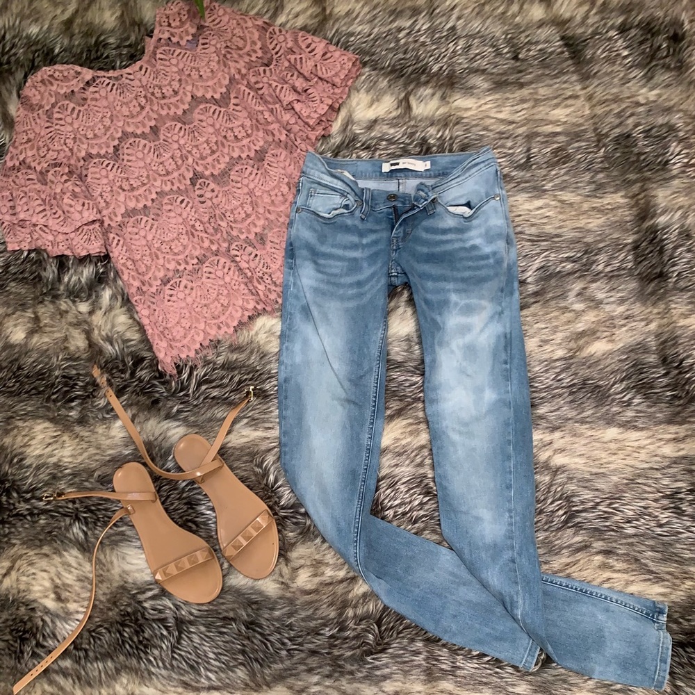 Strap up sandals!